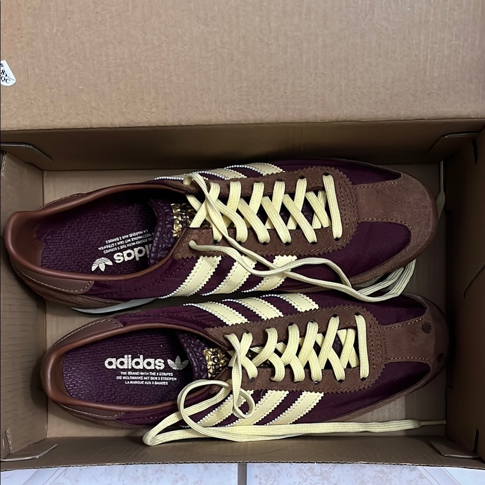 Adidas Men's Burgundy and Beige Sneakers